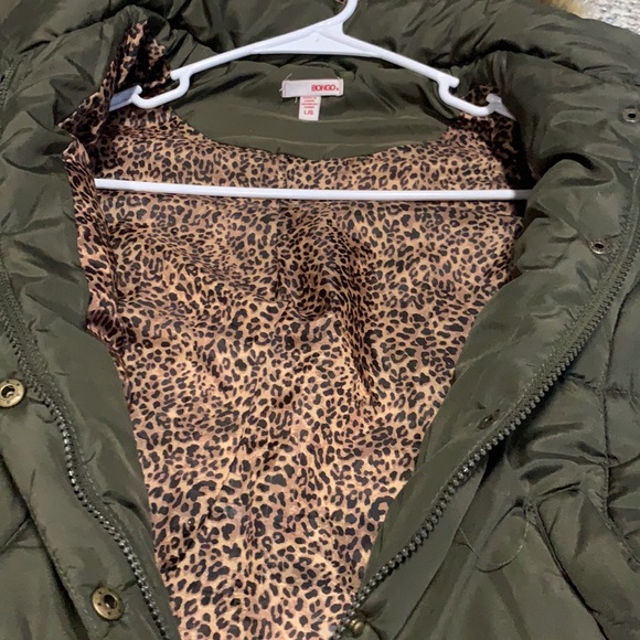 Army green faux fur trim hooded puffer vest - Picture 5 of 8